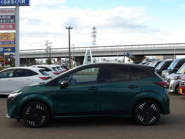 オーラ 1.2 G FOUR 4WD 大型ナビ付き社用車UP(3枚目)