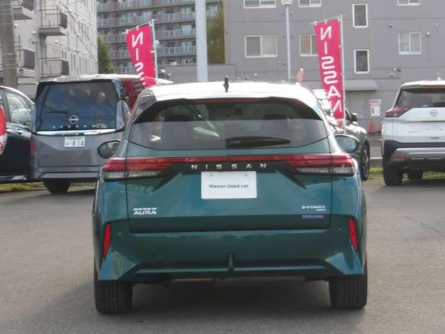 オーラ 1.2 G FOUR 4WD 大型ナビ付き社用車UP(4枚目)