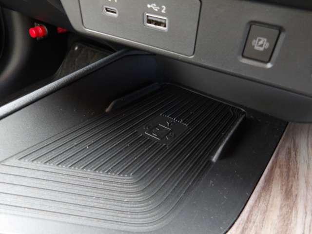 オーラ 1.2 G FOUR 4WD 大型ナビ付き社用車UP(20枚目)