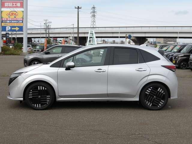 オーラ 1.2 G FOUR レザーエディション 4WD 当社試乗車アップ(7枚目)