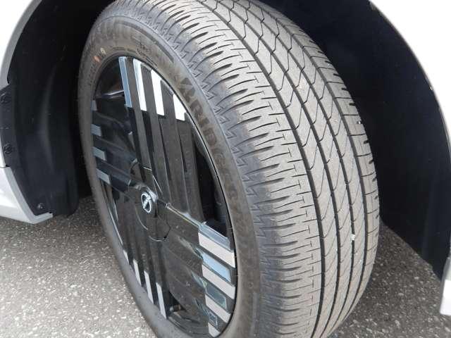 オーラ 1.2 G FOUR レザーエディション 4WD 当社試乗車アップ(9枚目)