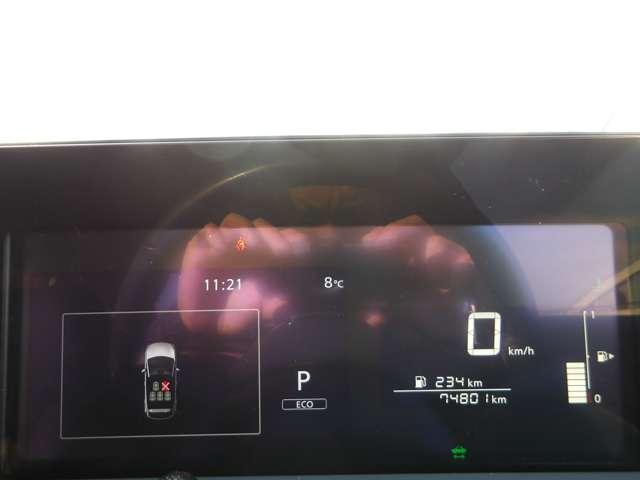 ノート １．２　ＡＵＴＥＣＨ　クロスオーバー　ＦＯＵＲ　４ＷＤ　純正９インチナビ＆全周囲モニター（11枚目）