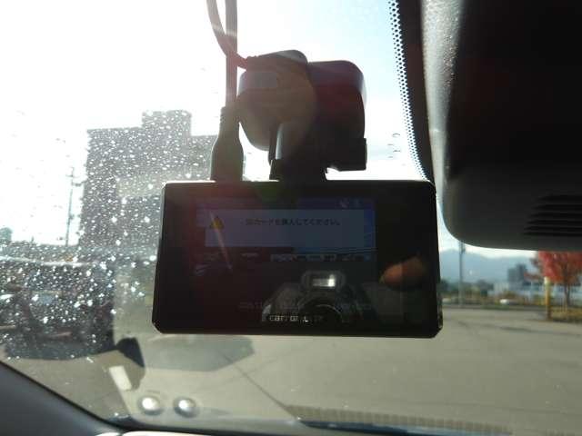 ノート １．２　ＡＵＴＥＣＨ　クロスオーバー　ＦＯＵＲ　４ＷＤ　純正９インチナビ＆全周囲モニター（17枚目）