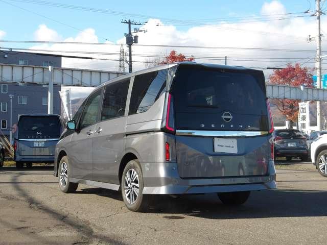 セレナ 2.0 ハイウェイスターV 4WD 法定12ヶ点検整備渡しです!(2枚目)