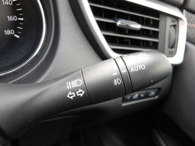 エクストレイル ２．０　２０Ｘ　エマージェンシーブレーキパッケージ　２列車　４ＷＤ　フルセグ純正ナビ・ＥＴＣ（8枚目）