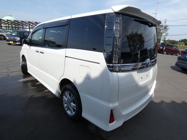 ヴォクシー ＺＳ　煌　４ＷＤ（8枚目）