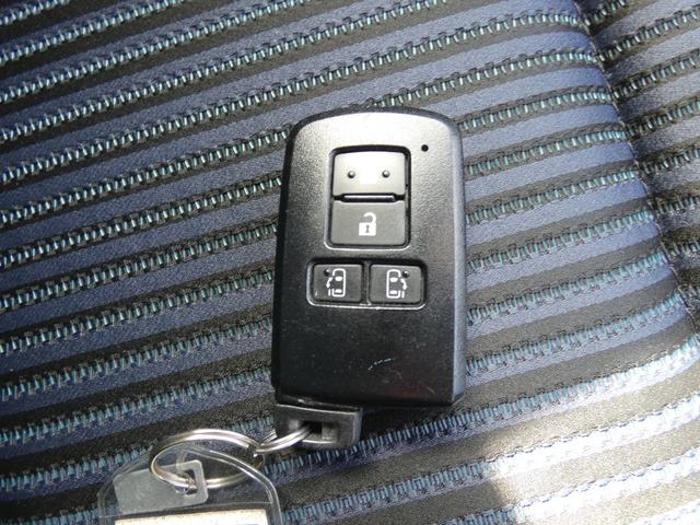 ヴォクシー ＺＳ　煌　４ＷＤ（24枚目）