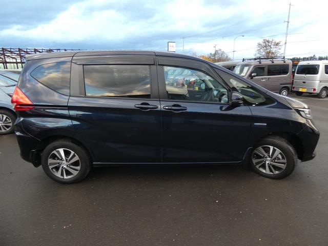 フリードハイブリッド ハイブリッド・Gホンダセンシング 4WD(4枚目)