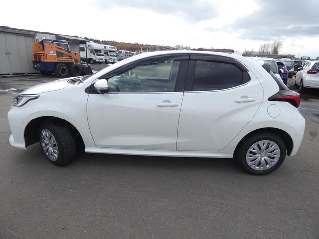 ヤリス ハイブリッドＺ　４ＷＤ（5枚目）