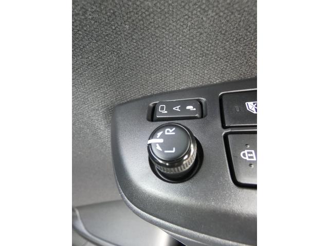 ヤリス ハイブリッドＺ　４ＷＤ（26枚目）