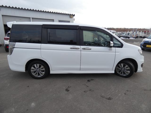 ステップワゴンスパーダ Z クールスピリット 4WD(4枚目)