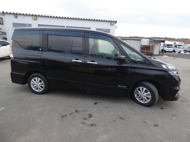 セレナ ハイウェイスター　プロパイロットエディション　４ＷＤ（4枚目）