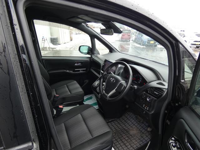 ヴォクシー ＺＳ　煌　４ＷＤ（9枚目）