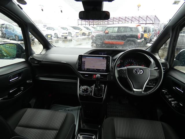 ヴォクシー ＺＳ　煌　４ＷＤ（14枚目）