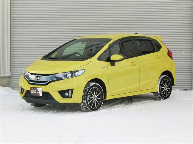 Sパッケージ 4WD あんしんパッケージ LEDヘッドライト クルーズコントロール ドライブレコーダー エンジンスターター 純正インターナビ フルセグ対応 バックカメラ パドルシフト フロントガラス熱線(3枚目)