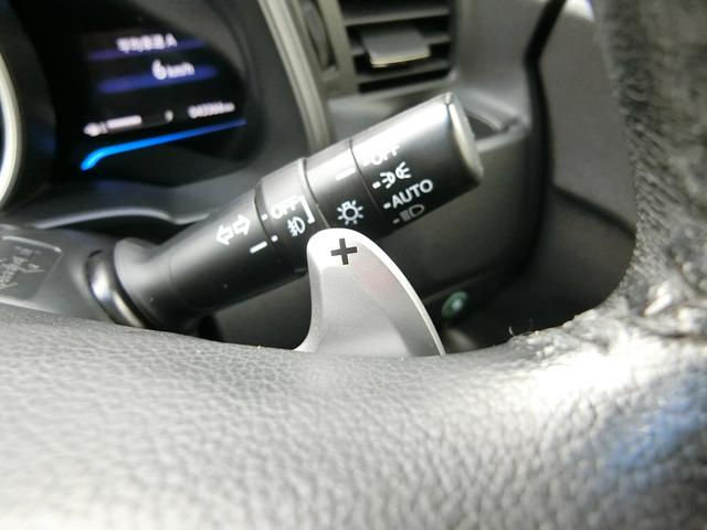 Sパッケージ 4WD あんしんパッケージ LEDヘッドライト クルーズコントロール ドライブレコーダー エンジンスターター 純正インターナビ フルセグ対応 バックカメラ パドルシフト フロントガラス熱線(18枚目)