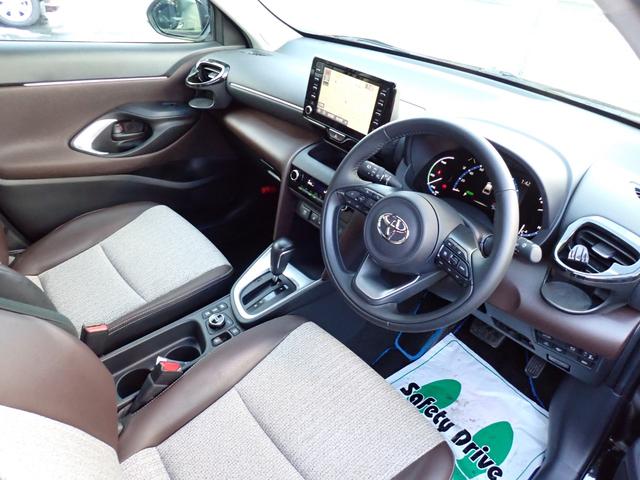 ヤリスクロス ハイブリッドＺ　４ＷＤ　寒冷地仕様　モデリスタエアロ　純正８インチナビ　フルセグ　全方位カメラ　電動リアゲート　ＬＥＤヘッドライト　オートハイビーム　クルーズコントコール　シートヒーター　ＡＣ１００Ｖ（12枚目）