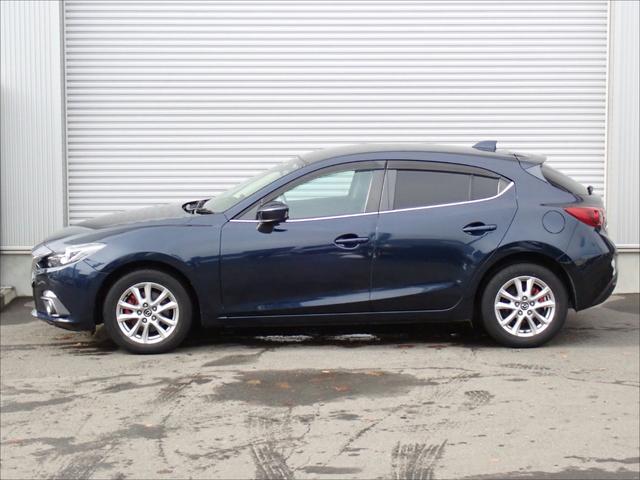 アクセラスポーツ １５Ｓ　４ＷＤ　夏冬タイヤ付き　ドライブレコーダー　エンジンスターター　レーザーレーダー　シートカバー　追加ツィーター　タワーバー　ボンネットダンパー　ＣＤ・ＤＶＤ　Ｂｌｕｅｔｏｏｔｈ接続　ＵＳＢ電源（4枚目）