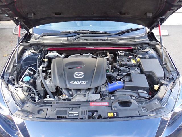 アクセラスポーツ １５Ｓ　４ＷＤ　夏冬タイヤ付き　ドライブレコーダー　エンジンスターター　レーザーレーダー　シートカバー　追加ツィーター　タワーバー　ボンネットダンパー　ＣＤ・ＤＶＤ　Ｂｌｕｅｔｏｏｔｈ接続　ＵＳＢ電源（7枚目）