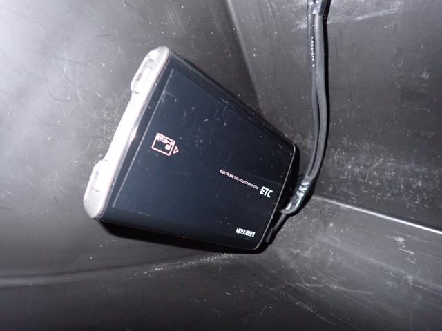 アクセラスポーツ １５Ｓ　４ＷＤ　夏冬タイヤ付き　ドライブレコーダー　エンジンスターター　レーザーレーダー　シートカバー　追加ツィーター　タワーバー　ボンネットダンパー　ＣＤ・ＤＶＤ　Ｂｌｕｅｔｏｏｔｈ接続　ＵＳＢ電源（33枚目）