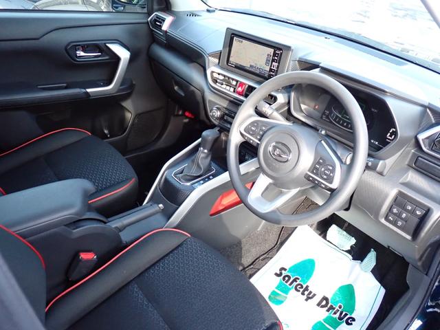 ロッキー Ｇ　４ＷＤ　夏冬タイヤ付　寒冷地仕様　前後ドライブレコーダー　バックカメラ　シートヒーター　フロントガラス熱線　ヒーテッドドアミラー　コーナーセンサー　スマートアシストＩＩＩ　オプションボディカラー（7枚目）