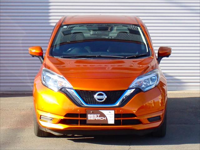 ノート ｅ－パワー　Ｘ　ＦＯＵＲ　Ｖセレクション　４ＷＤ　本州仕入　ドライブレコーダー　アラウンドビューモニター　デジタルミラー　ＬＥＤヘッドライト　ヒーテッドドアミラー　フルセグ対応ナビ　ＥＴＣ　Ｂｌｕｅｔｏｏｔｈ接続　クルーズコントロール（2枚目）