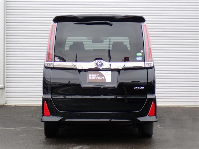 ノア Ｓｉ　ダブルバイビーＩＩ　４ＷＤ　寒冷地仕様　３列８人乗り　両側パワースライドドア　ハーフレザーシート　コーナーセンサー　純正ナビ　バックカメラ　ＥＴＣ　クルーズコントロール　ＬＥＤヘッドライト　プリクラッシュセーフティ（7枚目）