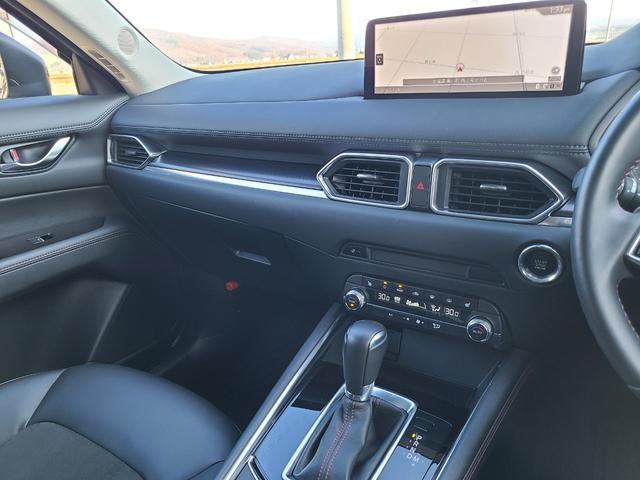 ＣＸ－５ ＸＤ　ブラックトーンエディション　ワンオーナー　４ＷＤ　ディーゼルターボ　純正エンジンスターター　夏冬タイヤ　前後ドラレコ　ＥＴＣ　パノラミックビュー　Ｆシートヒーター　レーダークルーズコントロール　純正ナビ　ＴＶ　Ｂｌｕｅｔｏｏｔｈ（65枚目）