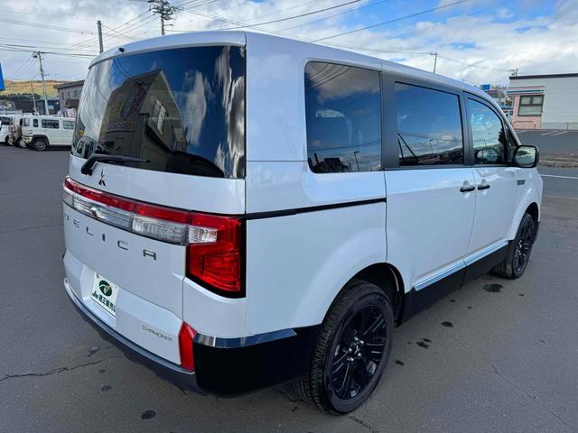 デリカＤ：５ シャモニーステップデッキ　４ＷＤ　ＥＴＣ　バックカメラ　ナビ　ＴＶ　オートクルーズコントロール　レーンアシスト　衝突被害軽減システム　両側電動スライドドア　オートライト　ＬＥＤヘッドランプ　電動リアゲート　スマートキー（5枚目）