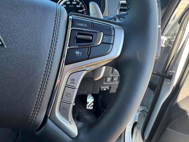 デリカＤ：５ シャモニーＸ電動サイドステップ装着車　４ＷＤ　バックカメラ　ナビ　ＴＶ　オートクルーズコントロール　レーンアシスト　衝突被害軽減システム　両側電動スライドドア　オートライト　ＬＥＤヘッドランプ　電動リアゲート　電動サイドステップ（12枚目）