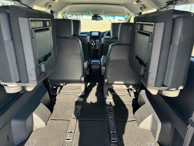 デリカＤ：５ シャモニーＸ電動サイドステップ装着車　４ＷＤ　バックカメラ　ナビ　ＴＶ　オートクルーズコントロール　レーンアシスト　衝突被害軽減システム　両側電動スライドドア　オートライト　ＬＥＤヘッドランプ　電動リアゲート　電動サイドステップ（20枚目）