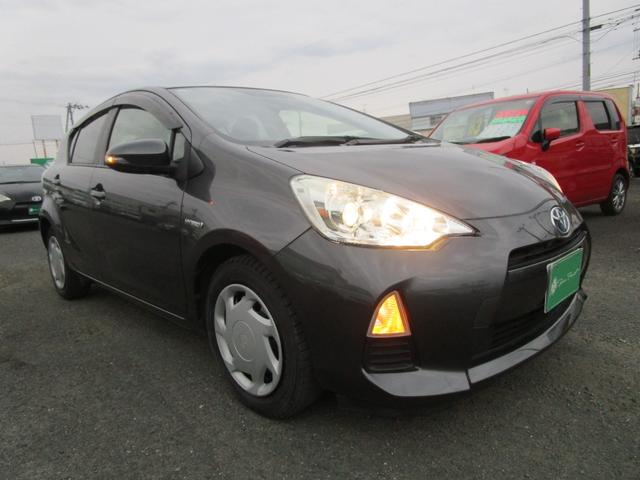 アクア S SDナビ&ワンセグTV DVD&CD Bluetooth スマートキー Eスターター アイドリングストップ プッシュスタート ETC オートライト トラクションコントロール(3枚目)