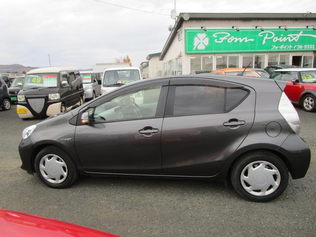 アクア S SDナビ&ワンセグTV DVD&CD Bluetooth スマートキー Eスターター アイドリングストップ プッシュスタート ETC オートライト トラクションコントロール(6枚目)