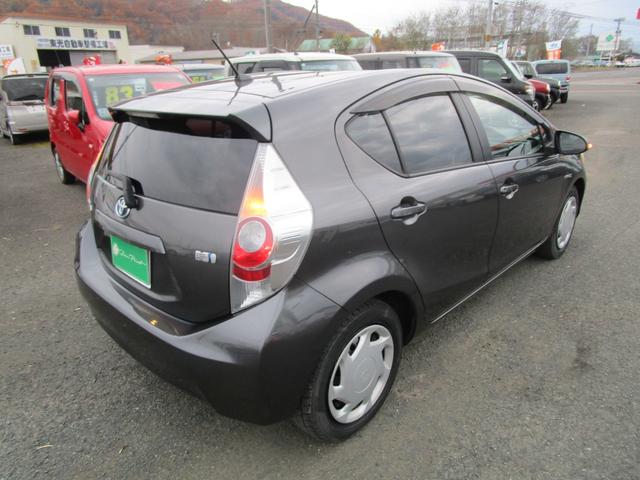 アクア S SDナビ&ワンセグTV DVD&CD Bluetooth スマートキー Eスターター アイドリングストップ プッシュスタート ETC オートライト トラクションコントロール(8枚目)