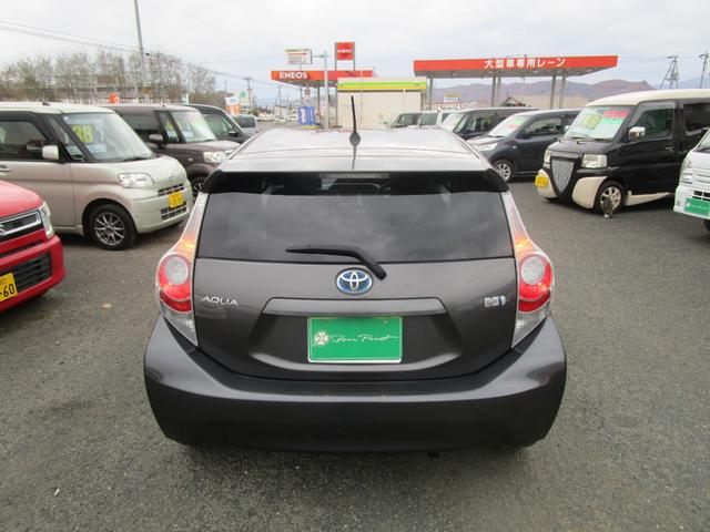 アクア S SDナビ&ワンセグTV DVD&CD Bluetooth スマートキー Eスターター アイドリングストップ プッシュスタート ETC オートライト トラクションコントロール(9枚目)