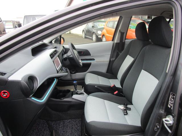 アクア S SDナビ&ワンセグTV DVD&CD Bluetooth スマートキー Eスターター アイドリングストップ プッシュスタート ETC オートライト トラクションコントロール(13枚目)