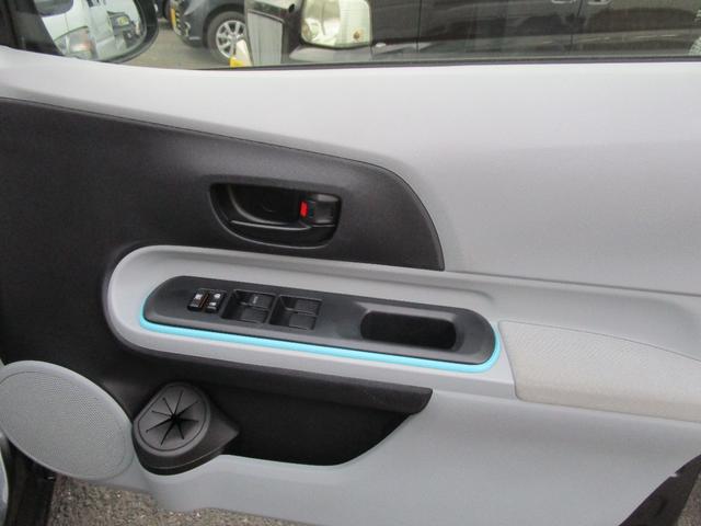 アクア S SDナビ&ワンセグTV DVD&CD Bluetooth スマートキー Eスターター アイドリングストップ プッシュスタート ETC オートライト トラクションコントロール(27枚目)