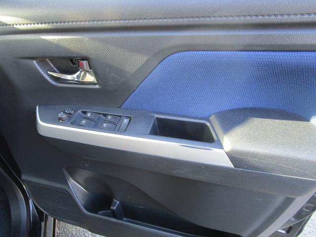 ルーミー カスタムG S 4WD 左右パワースライドドア スマートアシスト Eスターター プッシュスタート スマートキー LEDライト SDナビ DVD&CD Bluetooth バックカメラ アイドリングストップ ETC(27枚目)