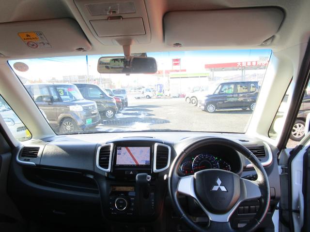 デリカD:2 S 4WD 左右パワースライドドア 左右シートヒーター プッシュスタート スマートキー ミラーヒーター HIDライト SDナビ Bluetooth DVD&CD オートライト Eスターター(12枚目)