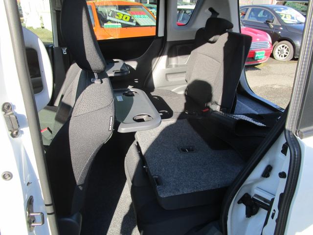 デリカD:2 S 4WD 左右パワースライドドア 左右シートヒーター プッシュスタート スマートキー ミラーヒーター HIDライト SDナビ Bluetooth DVD&CD オートライト Eスターター(14枚目)