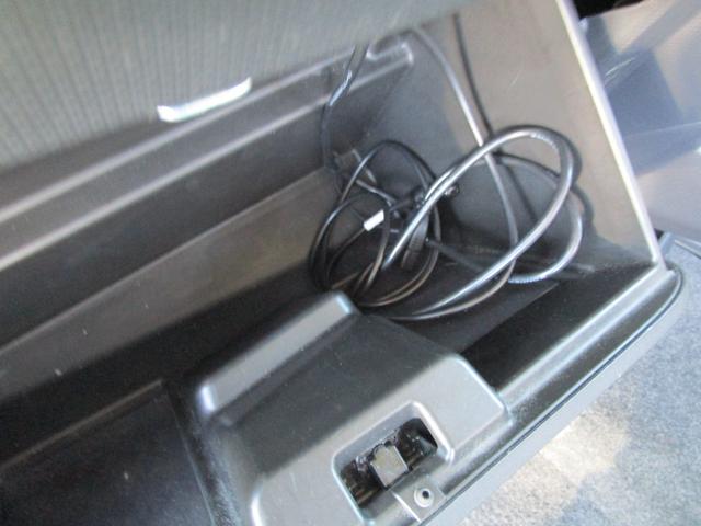 デリカD:2 S 4WD 左右パワースライドドア 左右シートヒーター プッシュスタート スマートキー ミラーヒーター HIDライト SDナビ Bluetooth DVD&CD オートライト Eスターター(22枚目)