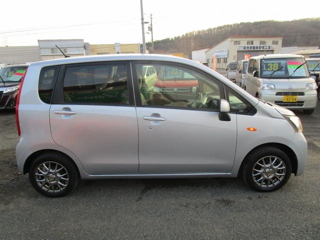 ムーヴ Ｌ　スマートセレクションＳＡ　４ＷＤ　アイドリングストップ　ＳＤナビ　ＣＤ　ワンセグＴＶ　ドライブレコーダー　ＥＴＣ　トラクションコントロール　キーレス　ベンチシート（5枚目）