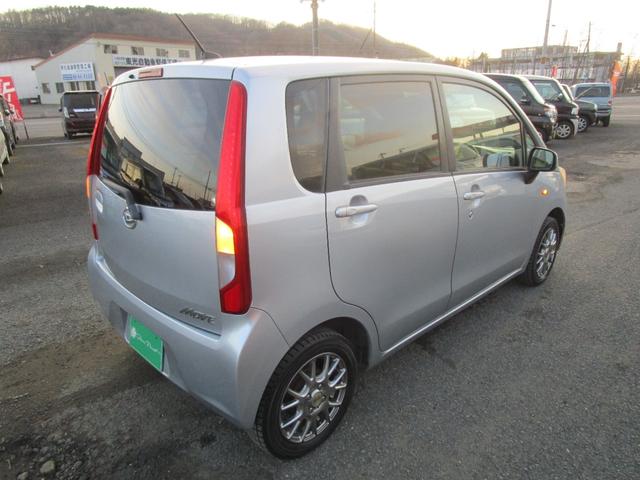 ムーヴ Ｌ　スマートセレクションＳＡ　４ＷＤ　アイドリングストップ　ＳＤナビ　ＣＤ　ワンセグＴＶ　ドライブレコーダー　ＥＴＣ　トラクションコントロール　キーレス　ベンチシート（9枚目）