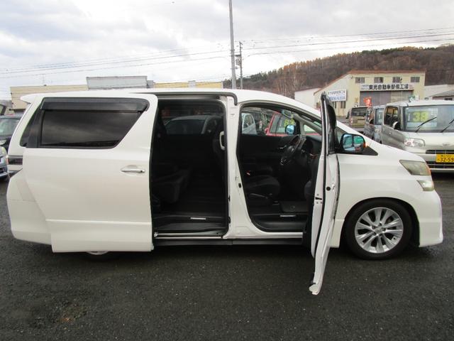 ヴェルファイア ２．４Ｚ　４ＷＤ　左右パワースライドドア　ＳＤナビ　フルセグＴＶ　ＤＶＤ＆ＣＤ　Ｂｌｕｅｔｏｏｔｈ　フィリップダウンモニター　Ｅスターター　スマートキー　ＥＴＣ　ローダウン　オートライト（5枚目）