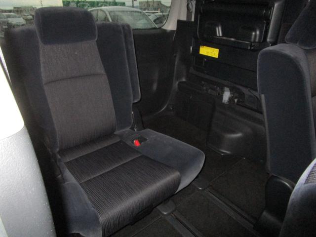 ヴェルファイア ２．４Ｚ　４ＷＤ　左右パワースライドドア　ＳＤナビ　フルセグＴＶ　ＤＶＤ＆ＣＤ　Ｂｌｕｅｔｏｏｔｈ　フィリップダウンモニター　Ｅスターター　スマートキー　ＥＴＣ　ローダウン　オートライト（16枚目）