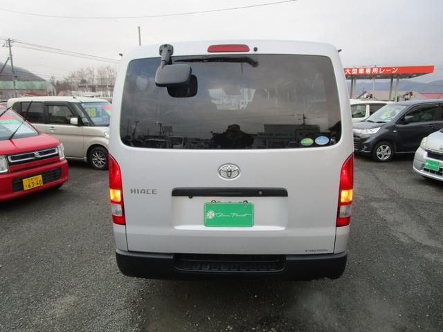 ハイエースバン ロングＤＸ　２．８Ｌディーゼルターボ　９人乗り　プリクラッシュセーフティ　ＳＤナビ＆フルセグＴＶ　ＤＶＤ＆ＣＤ　Ｂｌｕｅｔｏｏｔｈ　バックカメラ　オートライト　リヤヒーター　オートライト　キーレス（9枚目）