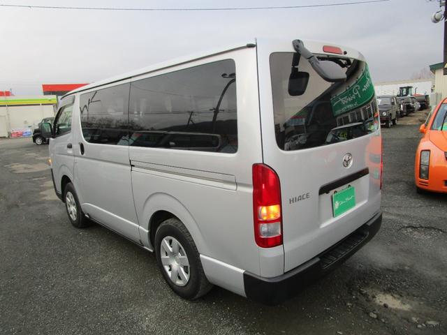 ハイエースバン ロングＤＸ　２．８Ｌディーゼルターボ　９人乗り　プリクラッシュセーフティ　ＳＤナビ＆フルセグＴＶ　ＤＶＤ＆ＣＤ　Ｂｌｕｅｔｏｏｔｈ　バックカメラ　オートライト　リヤヒーター　オートライト　キーレス（10枚目）