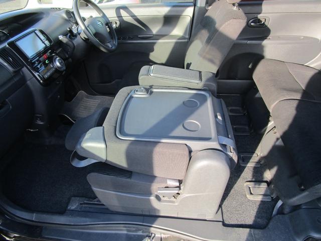 タント Gスペシャル 4WD 左パワースライドドア エコアイドル スマートキー キーフリー SDナビ フルセグTV DVD&CD SDHC Bluetooth Eスターター(13枚目)