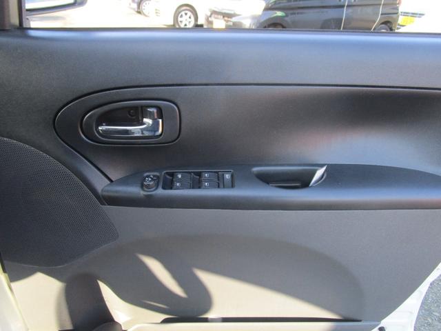 タント カスタムＸ　４ＷＤ　Ｅスターター　スマートキー　キーフリー　ＣＤチューナー　ＵＳＢ＆ＡＵＸ　ＨＩＤライト　左センターピラーレス　オート格納機能付きミラー　ベンチシート（23枚目）