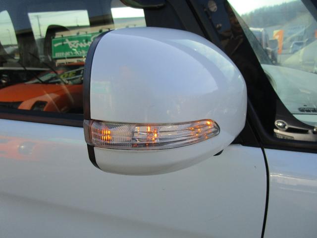 タント カスタムＸ　４ＷＤ　Ｅスターター　スマートキー　キーフリー　ＣＤチューナー　ＵＳＢ＆ＡＵＸ　ＨＩＤライト　左センターピラーレス　オート格納機能付きミラー　ベンチシート（26枚目）